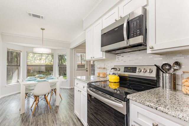 6503 Tempest Drive, Arlington, TX 76001
