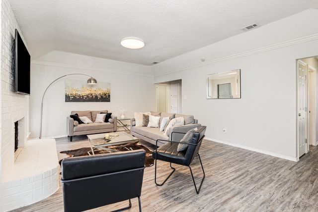 6503 Tempest Drive, Arlington, TX 76001