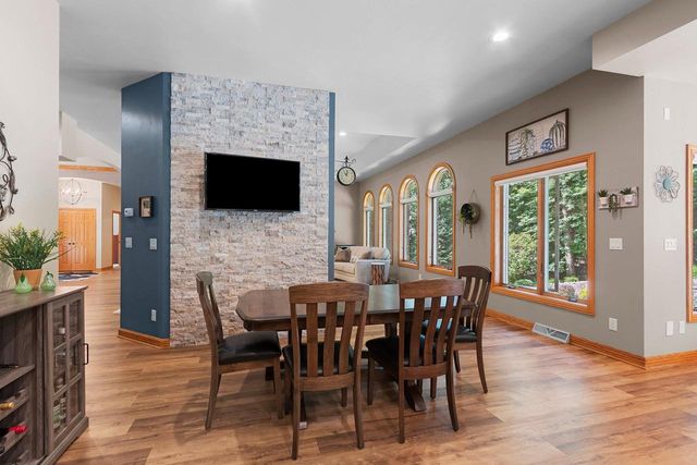 696 SPRING BROOK DRIVE, Hobart, WI 54155