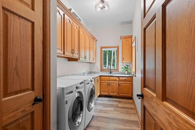 696 SPRING BROOK DRIVE, Hobart, WI 54155