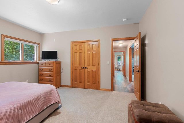 696 SPRING BROOK DRIVE, Hobart, WI 54155