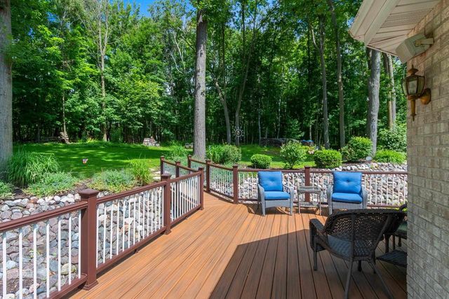 696 SPRING BROOK DRIVE, Hobart, WI 54155