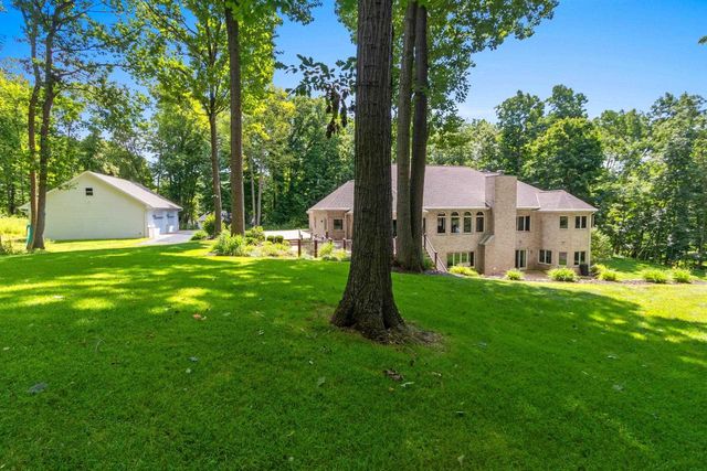 696 SPRING BROOK DRIVE, Hobart, WI 54155