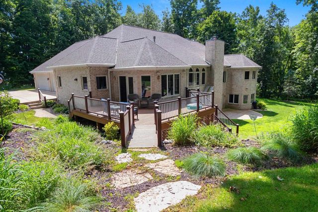 696 SPRING BROOK DRIVE, Hobart, WI 54155