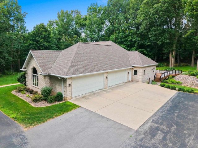 696 SPRING BROOK DRIVE, Hobart, WI 54155