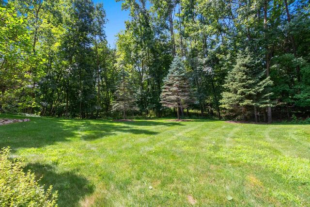 696 SPRING BROOK DRIVE, Hobart, WI 54155
