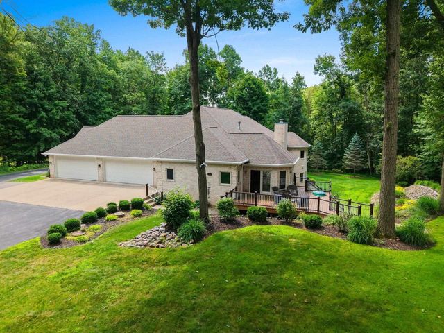 696 SPRING BROOK DRIVE, Hobart, WI 54155