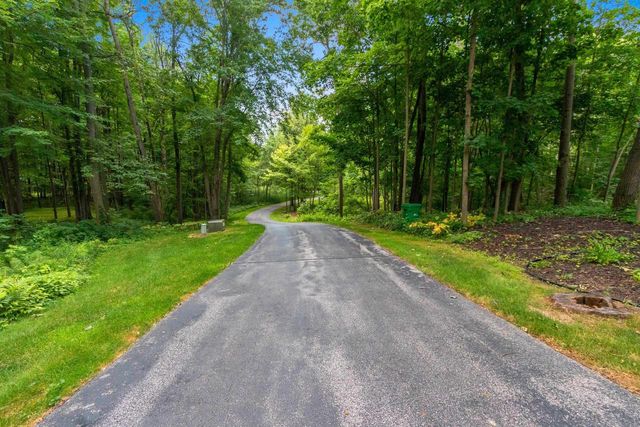 696 SPRING BROOK DRIVE, Hobart, WI 54155