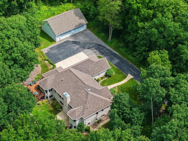 696 SPRING BROOK DRIVE, Hobart, WI 54155