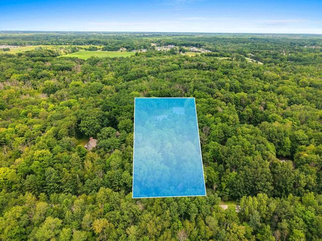 696 SPRING BROOK DRIVE, Hobart, WI 54155