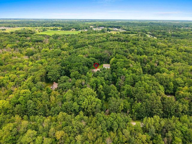 696 SPRING BROOK DRIVE, Hobart, WI 54155