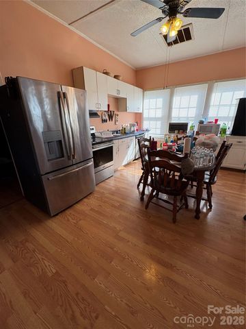 135 E Spencer Avenue, Gastonia, NC 28054