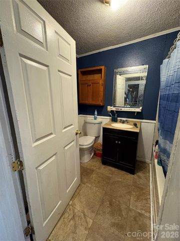 135 E Spencer Avenue, Gastonia, NC 28054