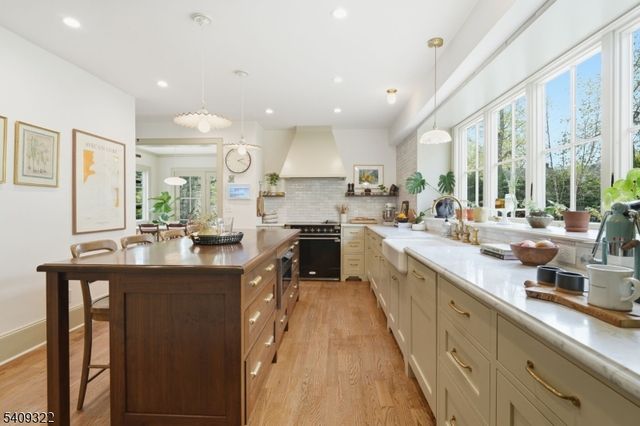 42 Euclid Ave, Maplewood Twp., NJ 07040