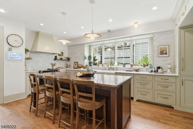 42 Euclid Ave, Maplewood Twp., NJ 07040