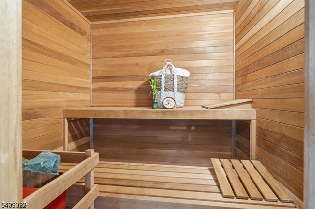 42 Euclid Ave, Maplewood Twp., NJ 07040