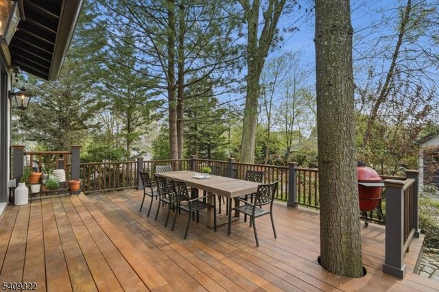 42 Euclid Ave, Maplewood Twp., NJ 07040