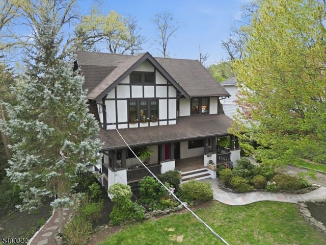 42 Euclid Ave, Maplewood Twp., NJ 07040