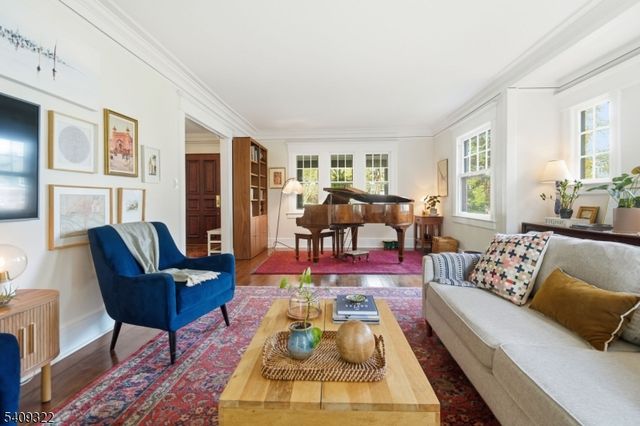 42 Euclid Ave, Maplewood Twp., NJ 07040