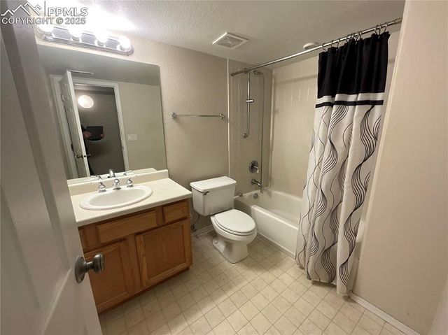 5480 Flag Way, Colorado Springs, CO 80919