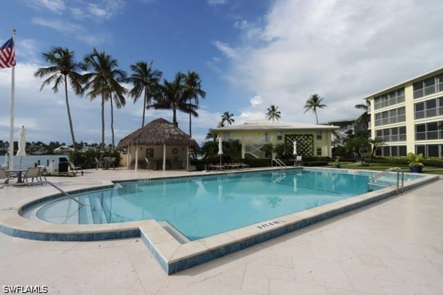 2850 Gulf Shore BLVD N 102, Naples, FL 34103