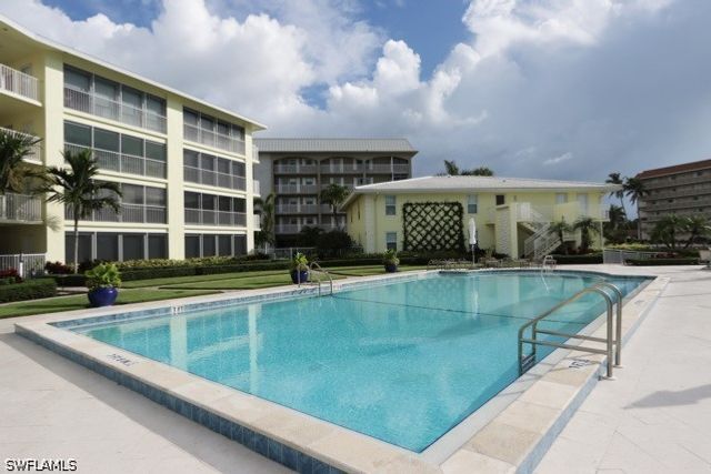 2850 Gulf Shore BLVD N 102, Naples, FL 34103