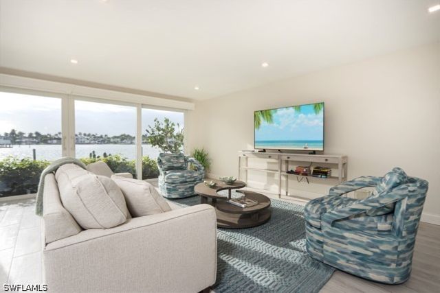 2850 Gulf Shore BLVD N 102, Naples, FL 34103