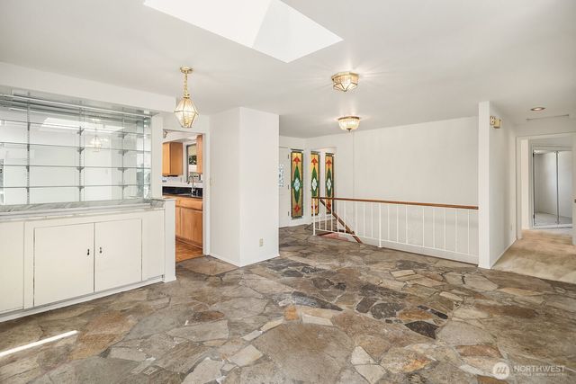 3621 81st Avenue SE, Mercer Island, WA 98040