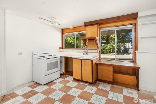 3621 81st Avenue SE, Mercer Island, WA 98040