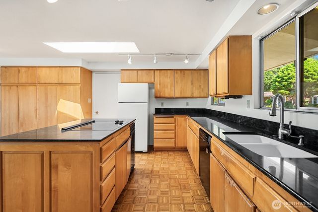 3621 81st Avenue SE, Mercer Island, WA 98040