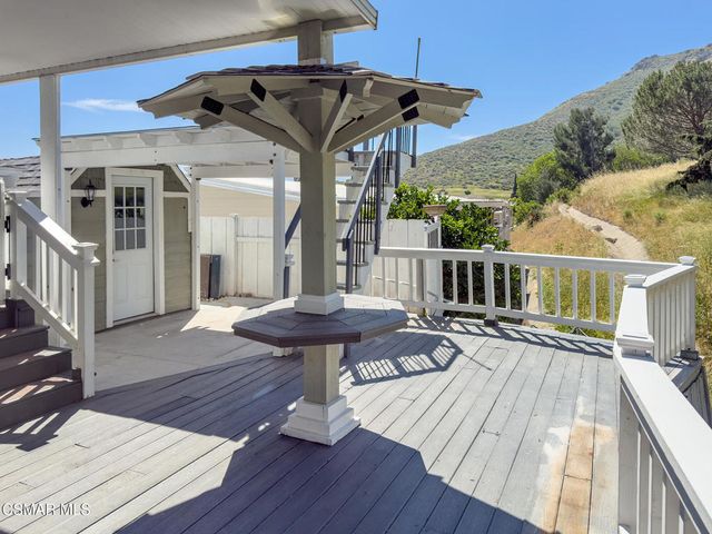 295 El Cielo, Newbury Park, CA 91320