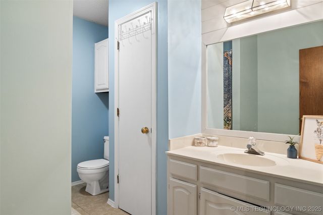 11801 S 266th East Avenue, Coweta, OK 74429