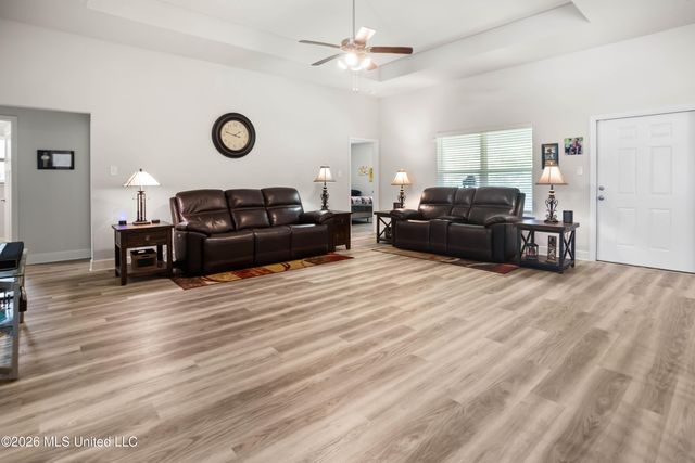 6285 Emerald Lk Drive, Biloxi, MS 39532
