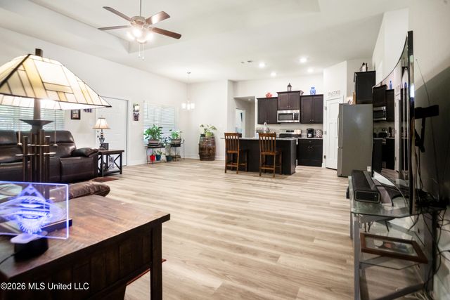 6285 Emerald Lk Drive, Biloxi, MS 39532