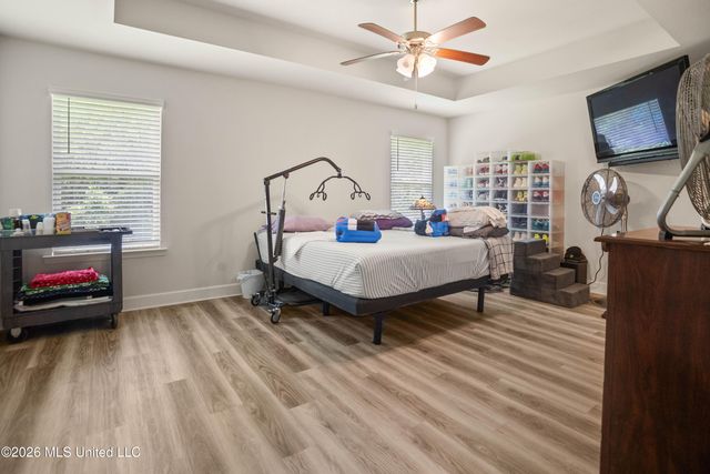 6285 Emerald Lk Drive, Biloxi, MS 39532