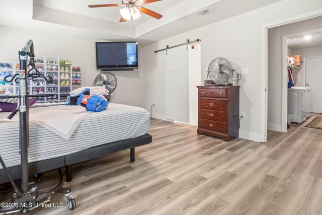 6285 Emerald Lk Drive, Biloxi, MS 39532