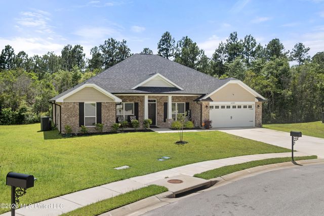 6285 Emerald Lk Drive, Biloxi, MS 39532