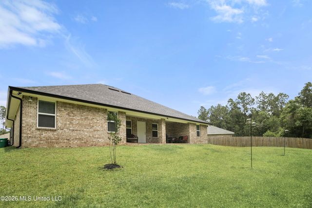 6285 Emerald Lk Drive, Biloxi, MS 39532