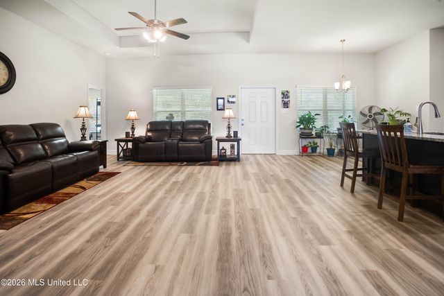 6285 Emerald Lk Drive, Biloxi, MS 39532