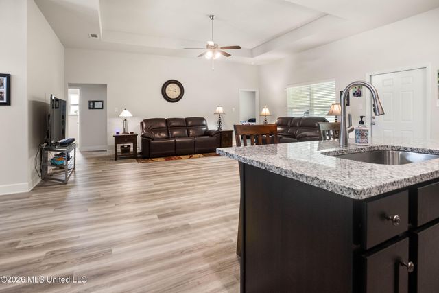 6285 Emerald Lk Drive, Biloxi, MS 39532