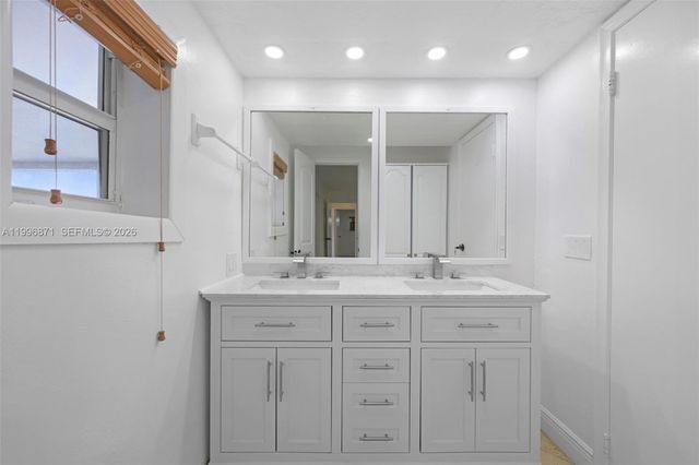2320 NW 73rd Avenue, Sunrise, FL 33313