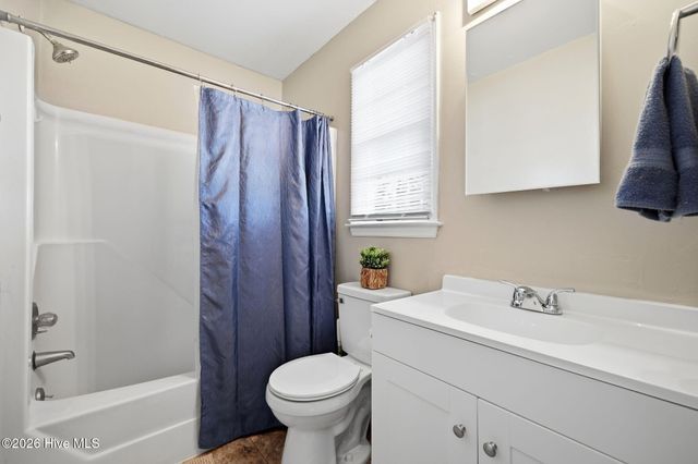 1704 Farmgate Road, Kinston, NC 28504