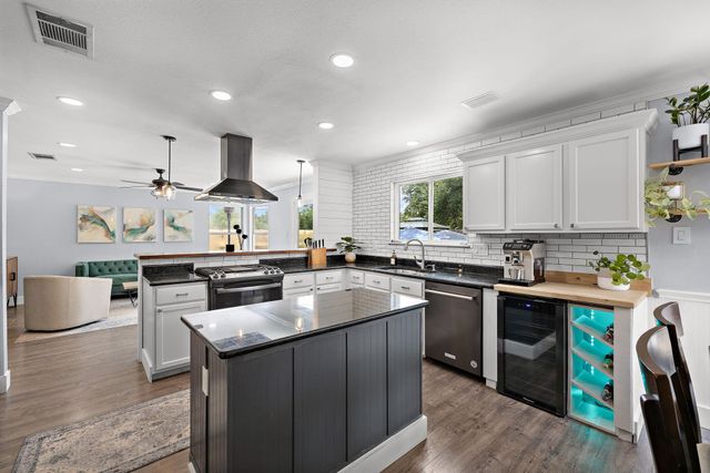 105 Bluejack PL, Cedar Park, TX 78613