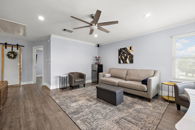 105 Bluejack PL, Cedar Park, TX 78613