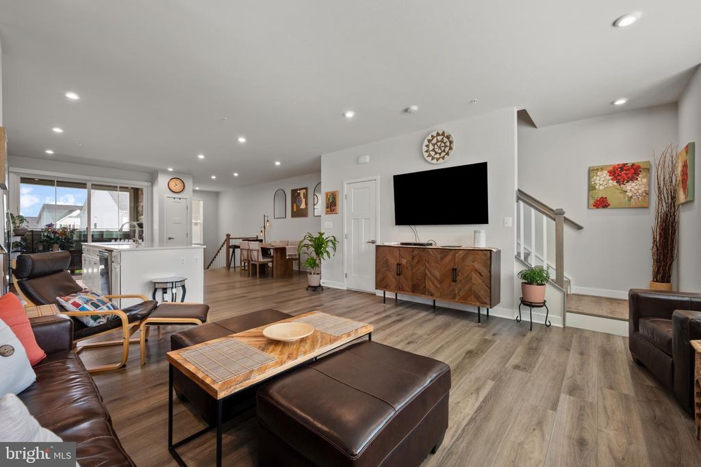 Image 11 of property listing at 7304 ISABELLA RD, Laurel, MD 20723