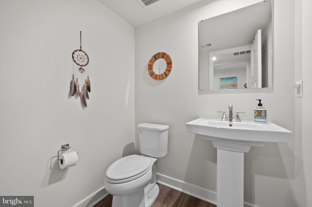 Image 17 of property listing at 7304 ISABELLA RD, Laurel, MD 20723