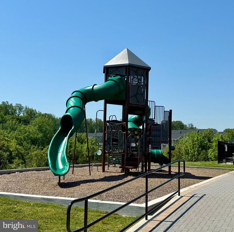 Image 44 of property listing at 7304 ISABELLA RD, Laurel, MD 20723