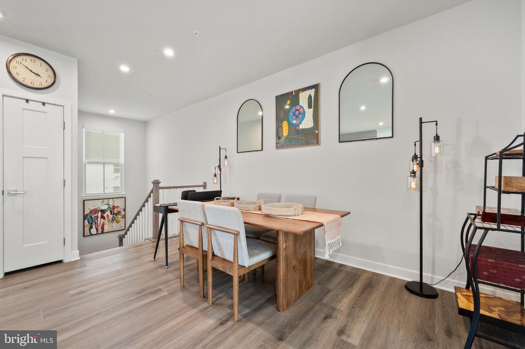 Image 9 of property listing at 7304 ISABELLA RD, Laurel, MD 20723