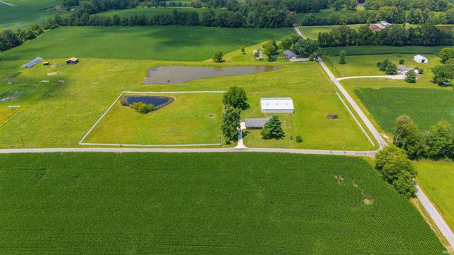 2444 Metzger Road, Boonville, IN 47601