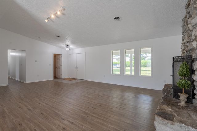 2444 Metzger Road, Boonville, IN 47601